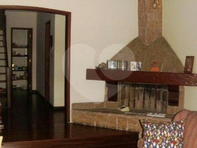 Sobrado à venda com 3 quartos, sendo 2 suítes,  em Jardim Virginia Bianca, São Paulo, SP