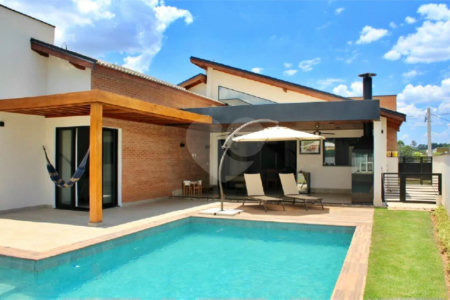 Casa à venda com 3 quartos, sendo 2 suítes, no condomínio Ibiaram 2, Itupeva - SP