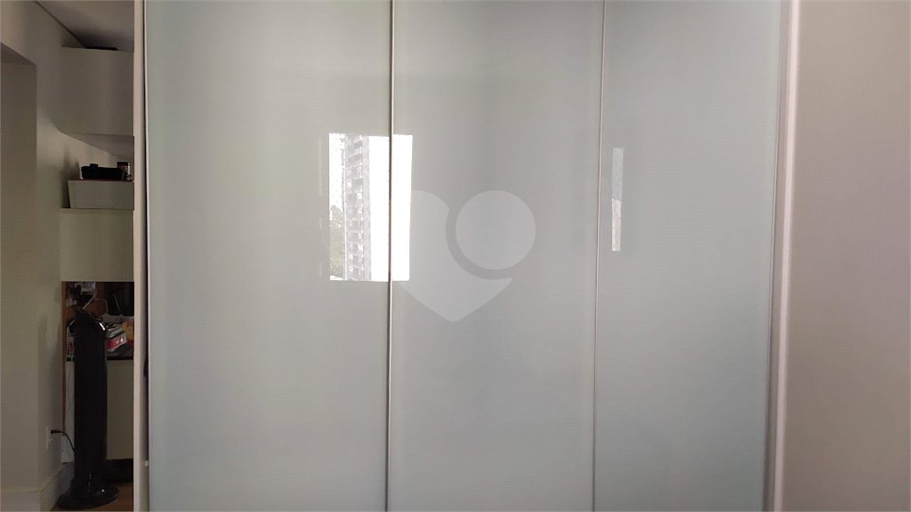 Apartamento à venda com 3 suítes em Jardim Londrina, São Paulo, SP
