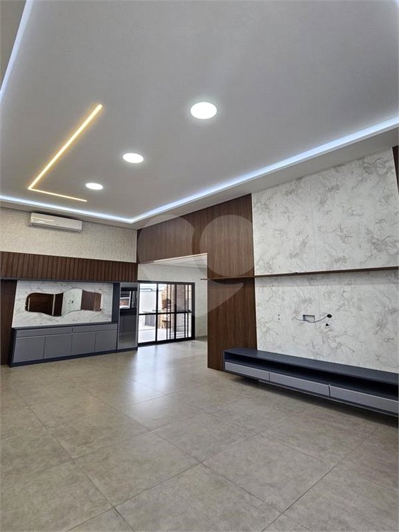 Casa à venda com 3 quartos, sendo 1 suíte, no condomínio Mantova, Indaiatuba - SP