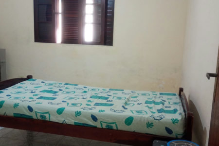 Casa com 3 dormitórios à venda, 140 m² por R$ 425.000,00 - Parque Bitaru - São Vicente/SP