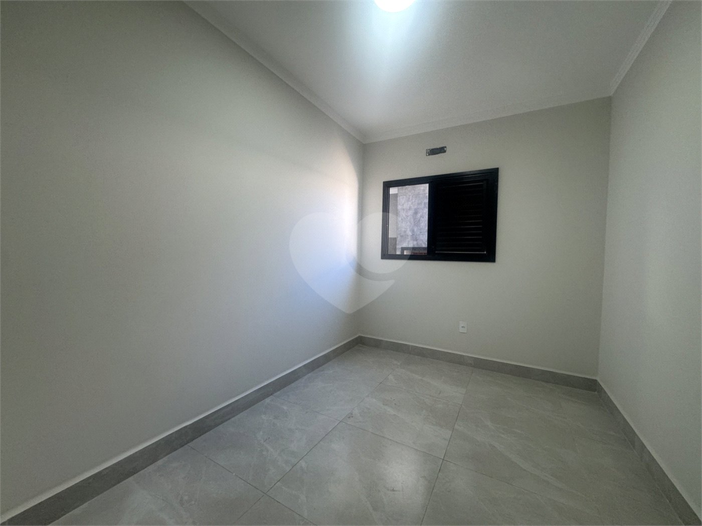 Casa à venda com 3 quartos, sendo 1 suíte, no condomínio Residencial Villagio Wanel, Sorocaba - SP