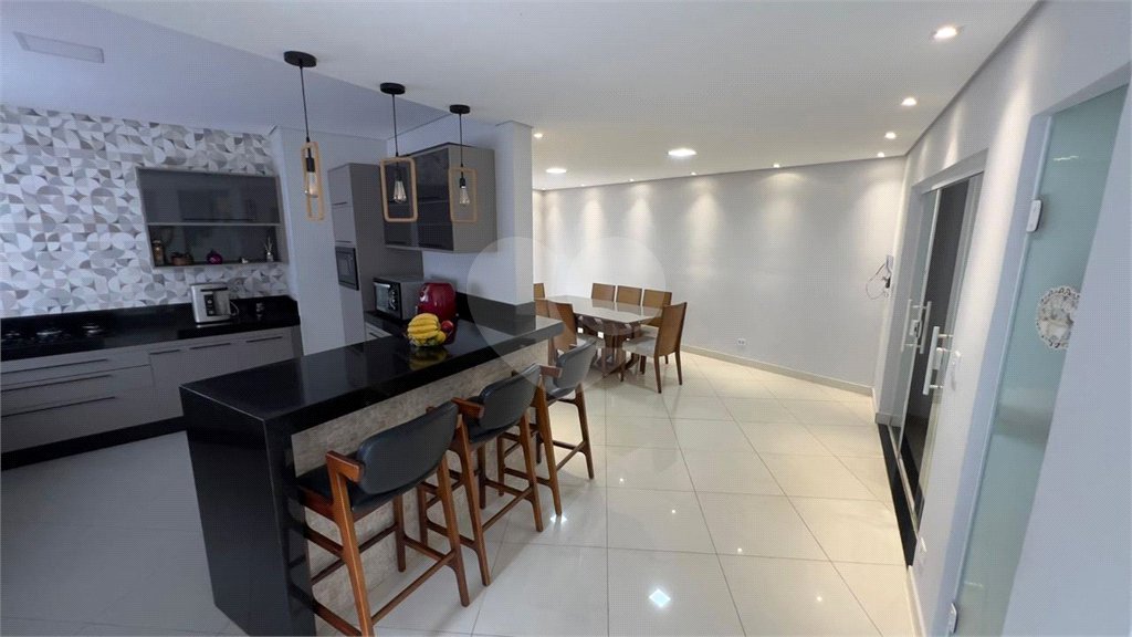 Casa à venda com 3 quartos, sendo 1 suíte,  no condomínio Jardim das Flores, Sorocaba - SP