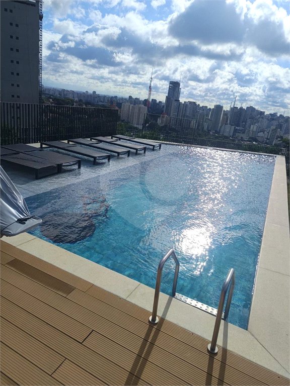 Apartamento à venda ou para alugar com 1 suíte em Jardim das Bandeiras, São Paulo, SP