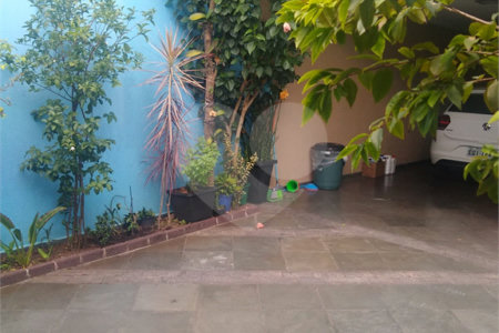 Sobrado à venda com 3 quartos, sendo 1 suíte,  em Vila do Castelo, São Paulo, SP