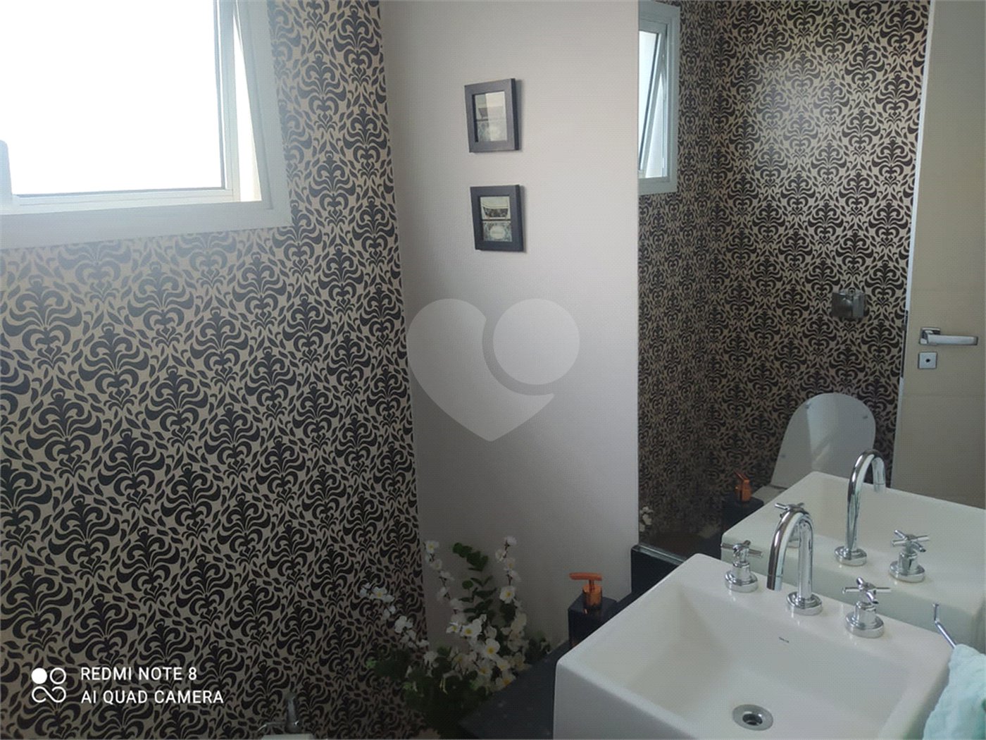 Casa à venda com 3 quartos, sendo 2 suítes, no condomínio Ibiti Royal Park, Sorocaba - SP