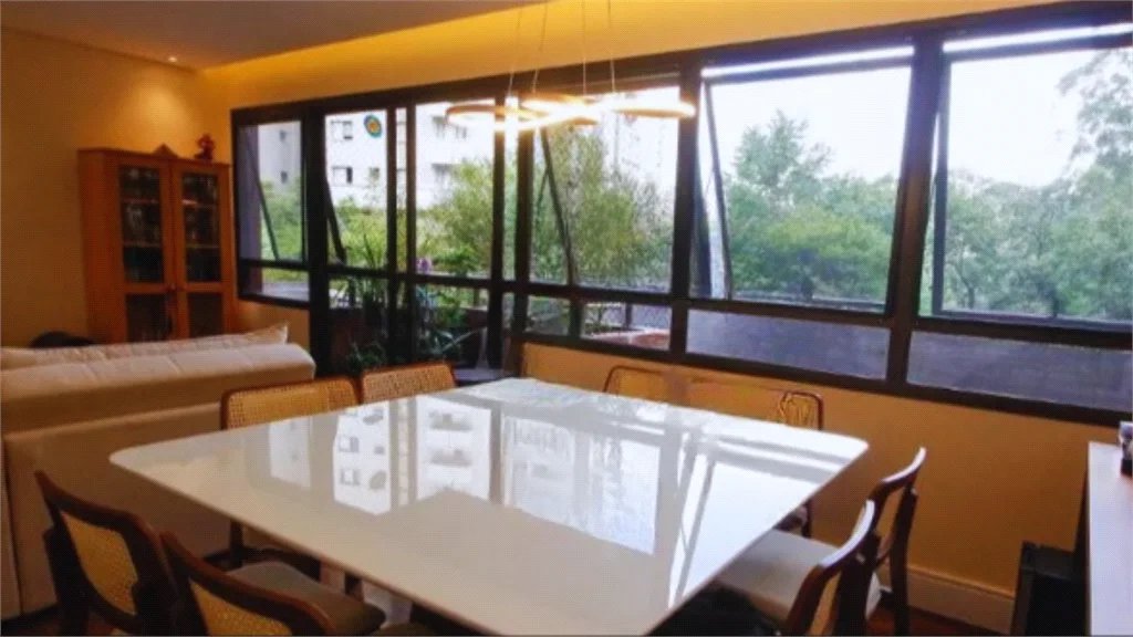 Apartamento à venda com 2 suítes em Jardim Londrina, São Paulo, SP