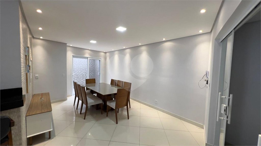 Casa à venda com 3 quartos, sendo 1 suíte,  no condomínio Jardim das Flores, Sorocaba - SP