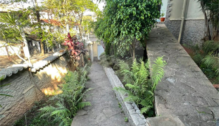 Casa à venda com 4 quartos, sendo 1 suíte,  em Jardim Colombo, São Paulo, SP