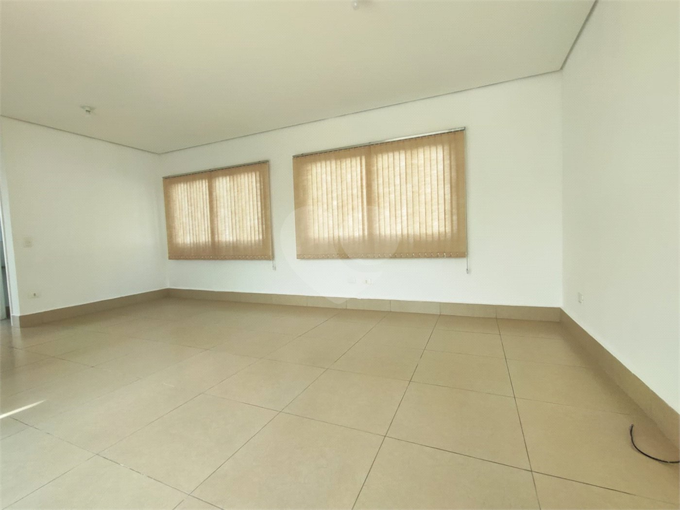 Casa de Vila à venda com 3 quartos, sendo 1 suíte, em Loteamento Jardim Morumbi, Atibaia, SP