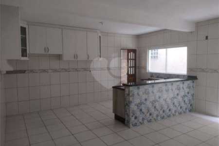 Casa à venda com 5 quartos, sendo 1 suíte, em Jardim Márcia, Suzano, SP