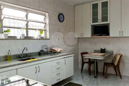 Casa à venda com 3 quartos, sendo 1 suíte, em Planalto Paulista, São Paulo, SP