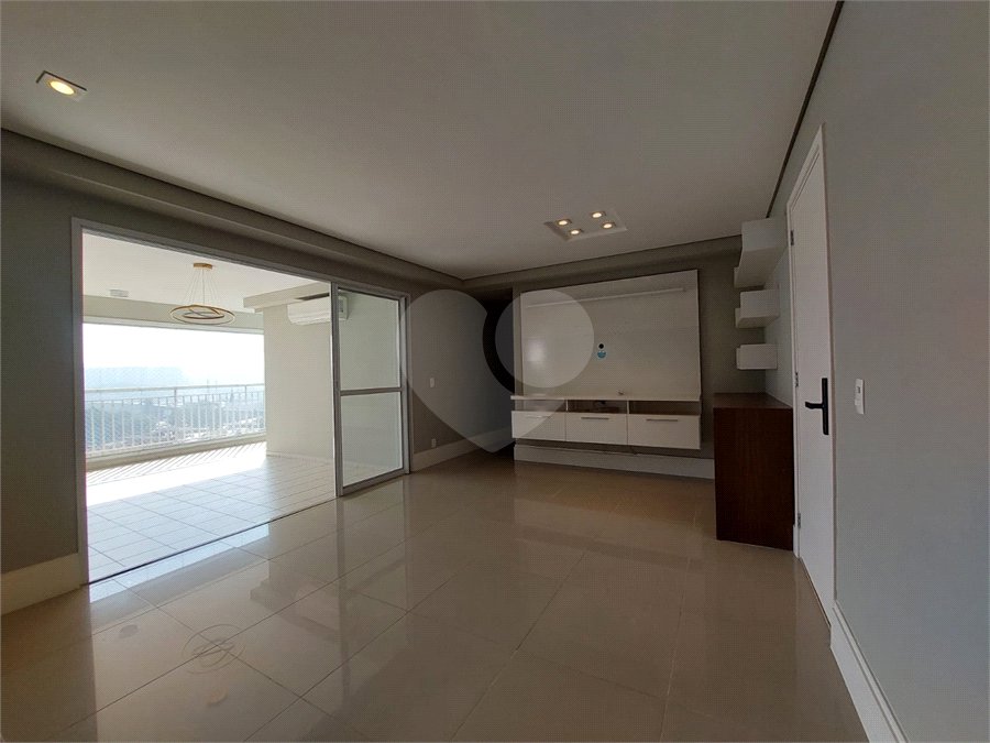 Apartamento à venda com 3 quartos, sendo 1 suíte, em Vila Leopoldina, São Paulo, SP
