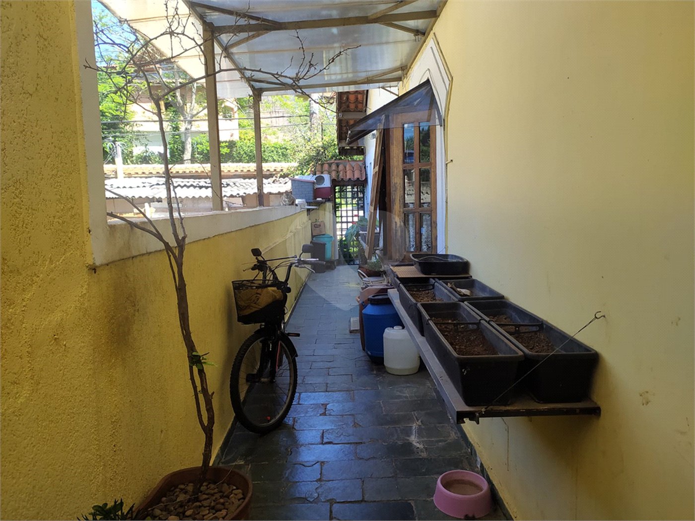 Sobrado à venda com 4 quartos, sendo 1 suíte, em Chácara Monte Alegre, São Paulo, SP