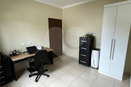 Casa à venda com 3 quartos, sendo 1 suíte, no condomínio Lago da Serra, Araçoiaba da Serra - SP