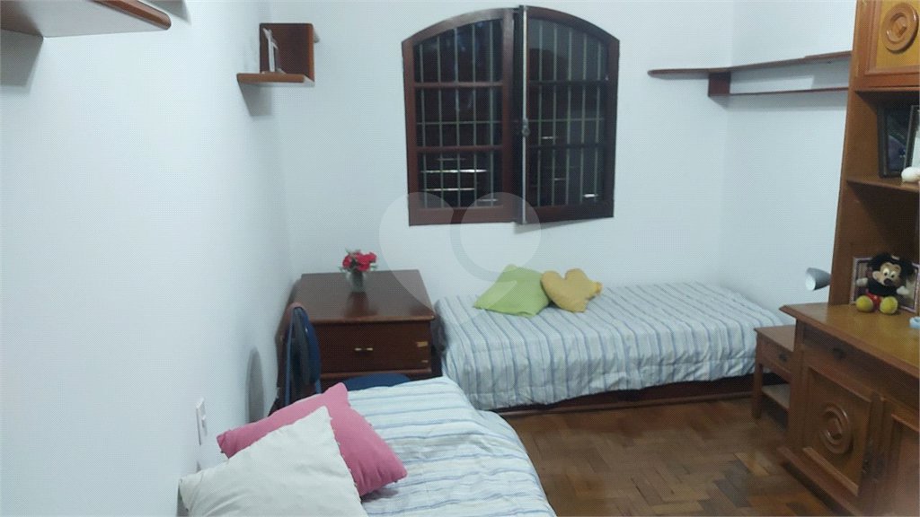 Sobrado à venda com 3 quartos, sendo 1 suíte, em Tremembé, São Paulo, SP