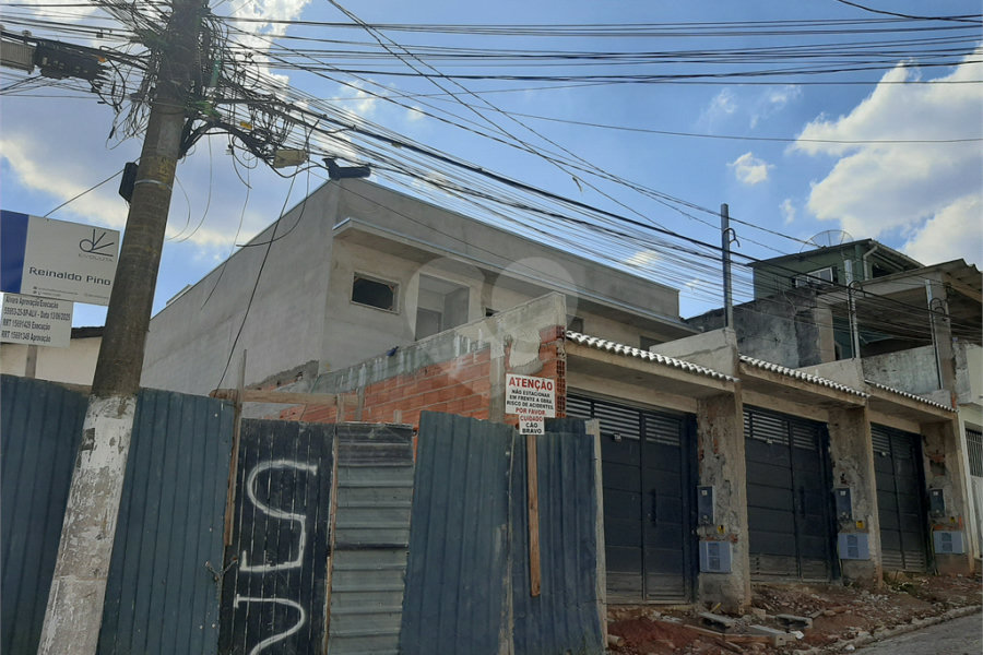 Sobrado à venda com 3 quartos, sendo 1 suíte, em Tremembé, São Paulo, SP