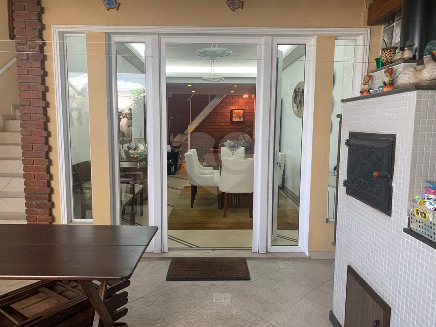 Casa à venda com 3 quartos, sendo 1 suíte, no condomínio Greenland, São Paulo - SP