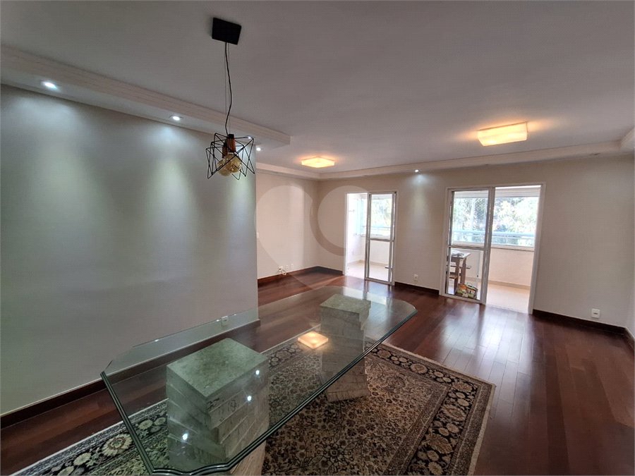 Apartamento para alugar com 3 suítes em Vila Suzana, São Paulo, SP