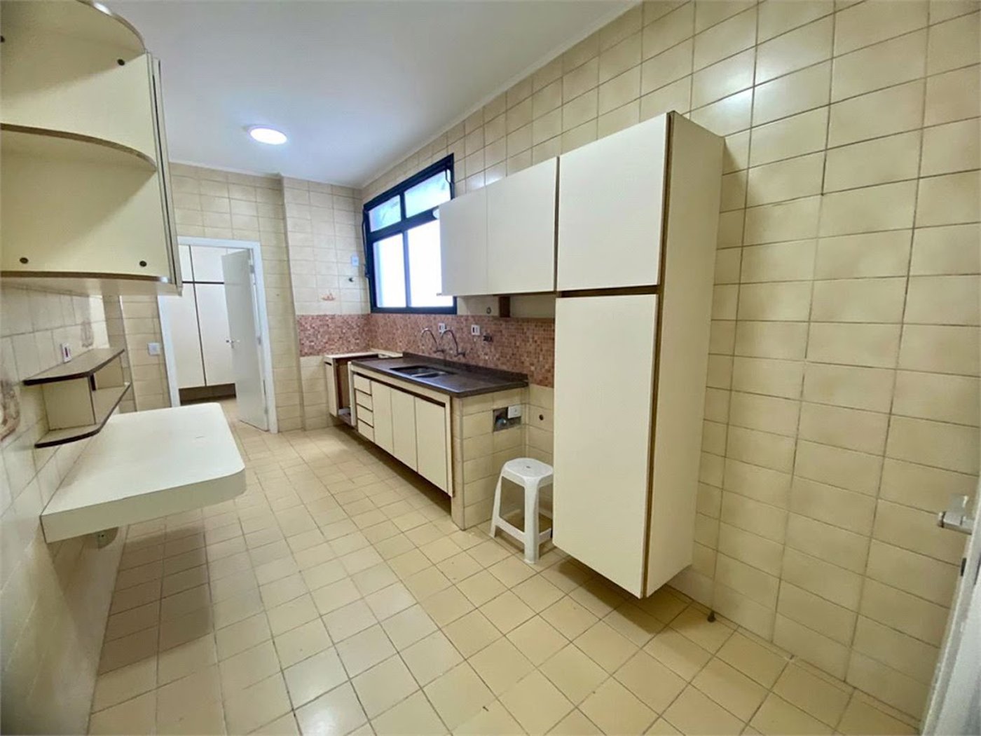Apartamento Residencial à venda, Centro, Guarujá - AP1482.