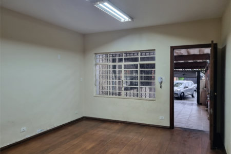 Sobrado à venda com 3 quartos em Moema, São Paulo, SP