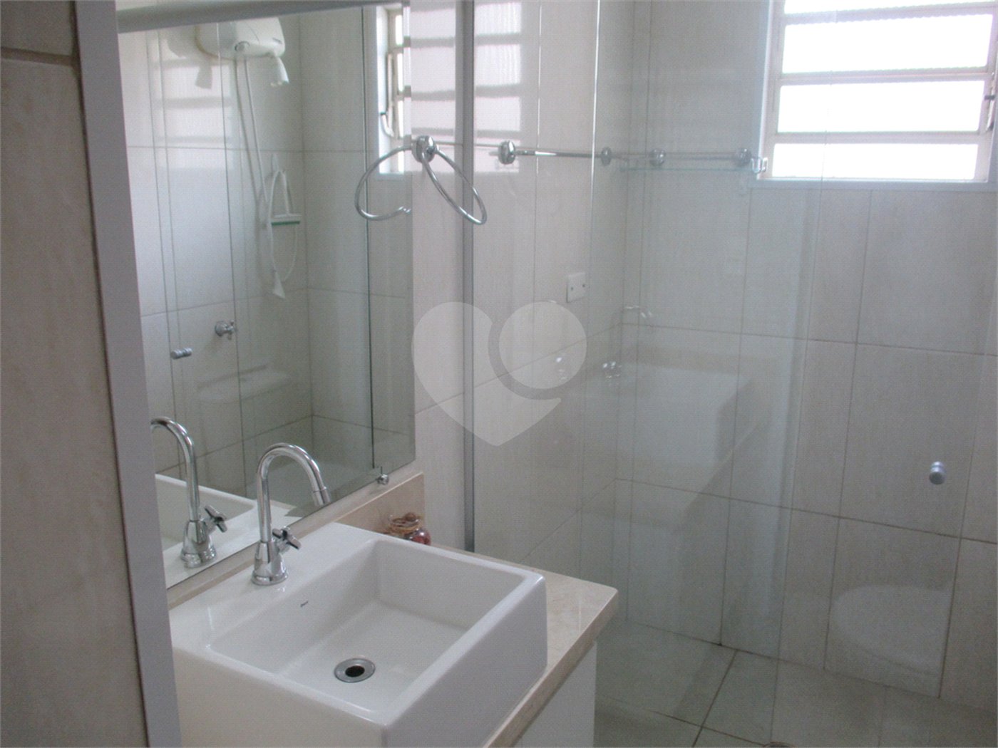 Casa à venda com 2 quartos, sendo 1 suíte, em Mirandópolis, São Paulo, SP