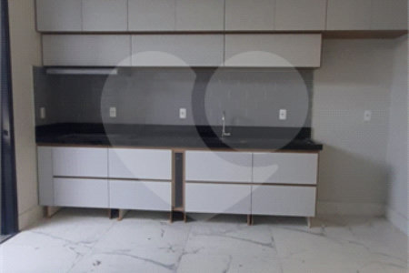 Sobrado à venda com 3 suítes em Vila Avaí, Indaiatuba, SP