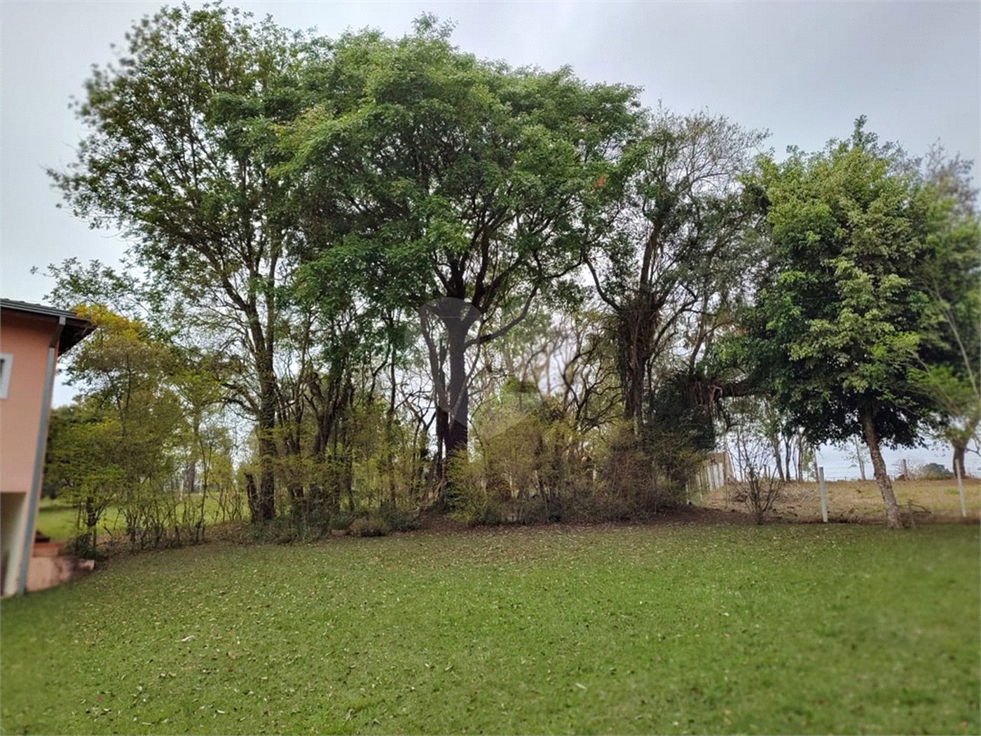 Chácara à venda com 3 quartos, sendo 1 suíte, em Bairro do Machadinho, Angatuba, SP