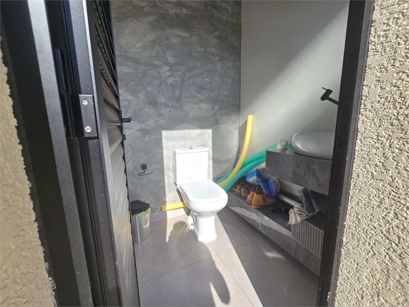 Casa à venda com 3 quartos, sendo 1 suíte, em Residencial Lago dos Ipês, Itapetininga, SP