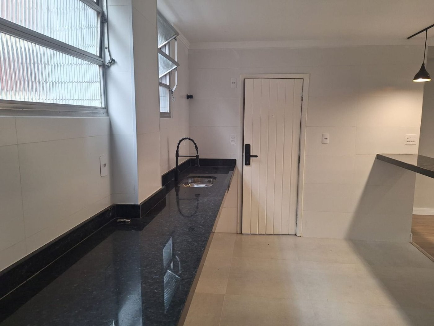 Apartamento Prédio Frente Mar em Santos | 3 Dormitórios à Venda