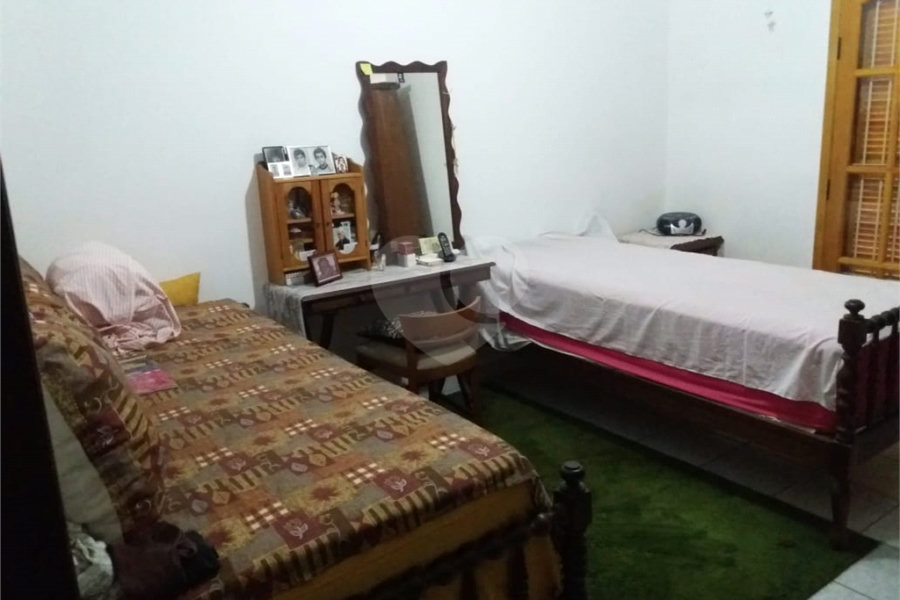 Sobrado à venda com 4 quartos, sendo 1 suíte, em Tremembé, São Paulo, SP