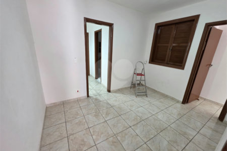 Sobrado à venda com 4 quartos, sendo 1 suíte,  em Rio Pequeno, São Paulo, SP