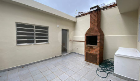 Sobrado à venda com 4 quartos, sendo 1 suíte, em Jardim Santo Antoninho, São Paulo, SP