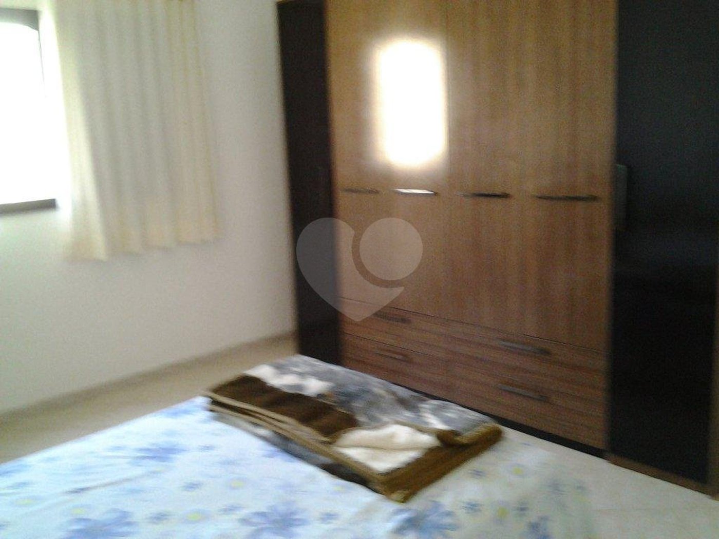 Apartamento à venda com 3 quartos, sendo 2 suítes, em Vila Tupi, Praia Grande, SP