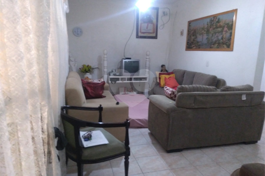 Sobrado à venda com 4 quartos, sendo 3 suítes, em Limão, São Paulo, SP