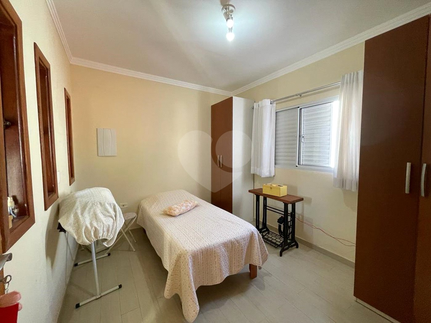 Casa à venda com 3 quartos, sendo 2 suítes,  em Jardim Santa Bárbara, Sorocaba, SP