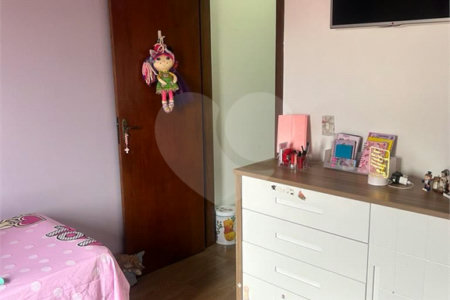 Sobrado à venda com 3 quartos, sendo 1 suíte,  em Vila Marari, São Paulo, SP