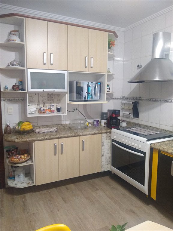 Sobrado à venda com 3 quartos, sendo 1 suíte,  em Vila do Castelo, São Paulo, SP