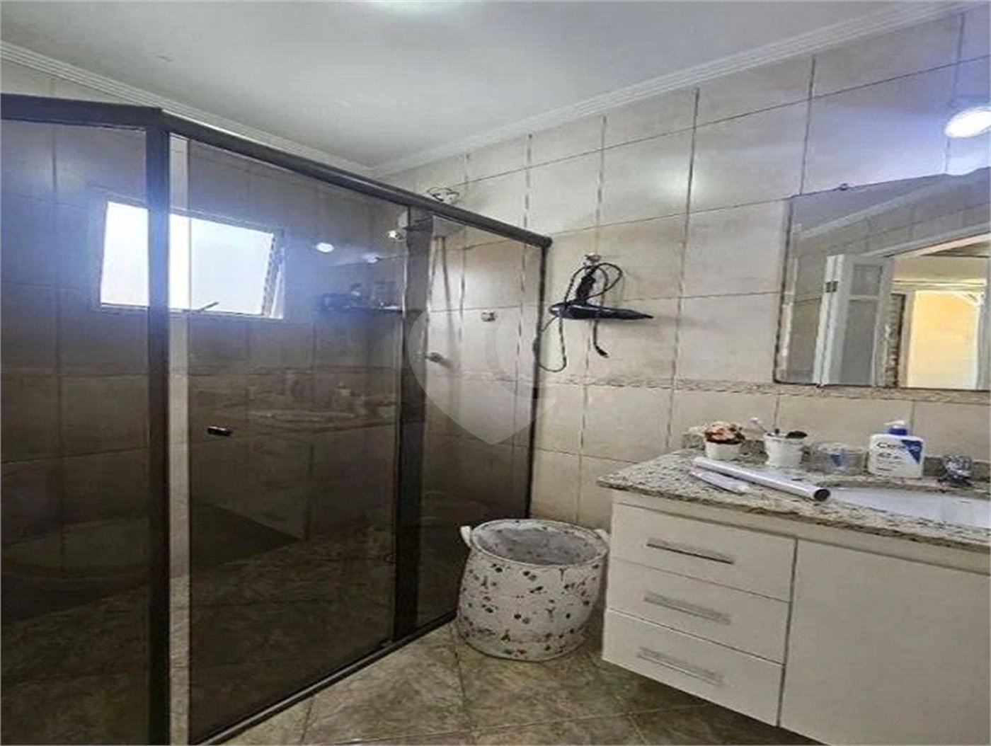 Casa à venda com 3 quartos, sendo 1 suíte,  no condomínio Residencial Villagio Vitória, Guarulhos - SP