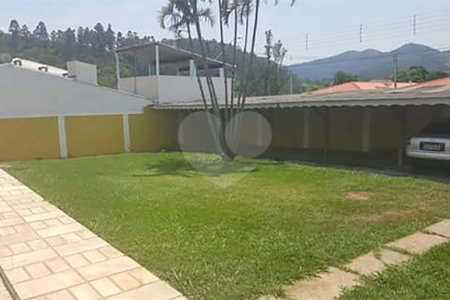 Casa à venda com 4 quartos no Centro, Piracaia, SP
