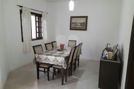Casa à venda com 4 quartos, sendo 1 suíte, em City Bussocaba, Osasco, SP