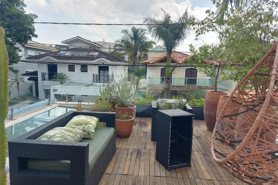 Sobrado à venda com 3 suítes em Horto, São Paulo, SP