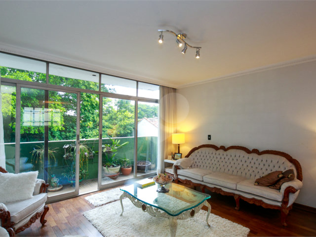 Apartamento à venda com 4 quartos, sendo 1 suíte,  em Chácara Santo Antônio (zona Sul), São Paulo, SP