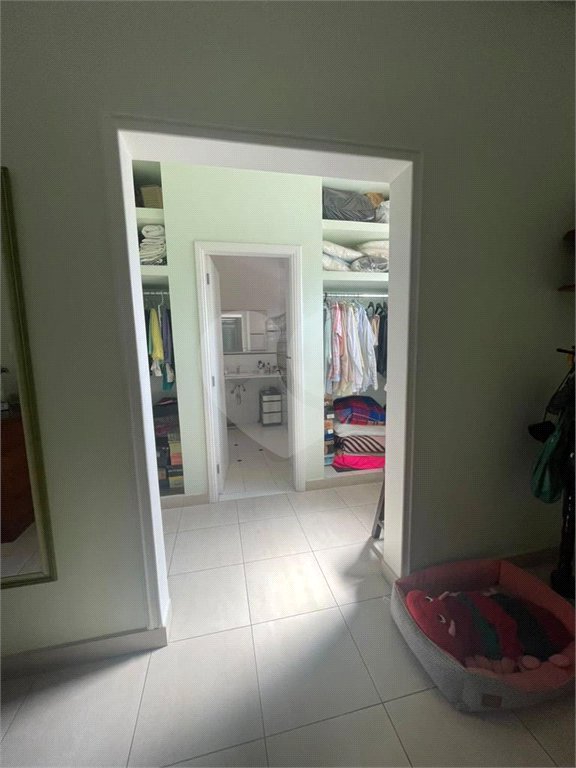 Casa à venda com 5 quartos, sendo 4 suítes,  em Vila Oliveira, Mogi das Cruzes, SP