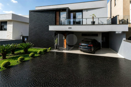 Casa de Alto Padrão à Venda no Residencial Campos do Conde – Santana de Parnaíba/SP