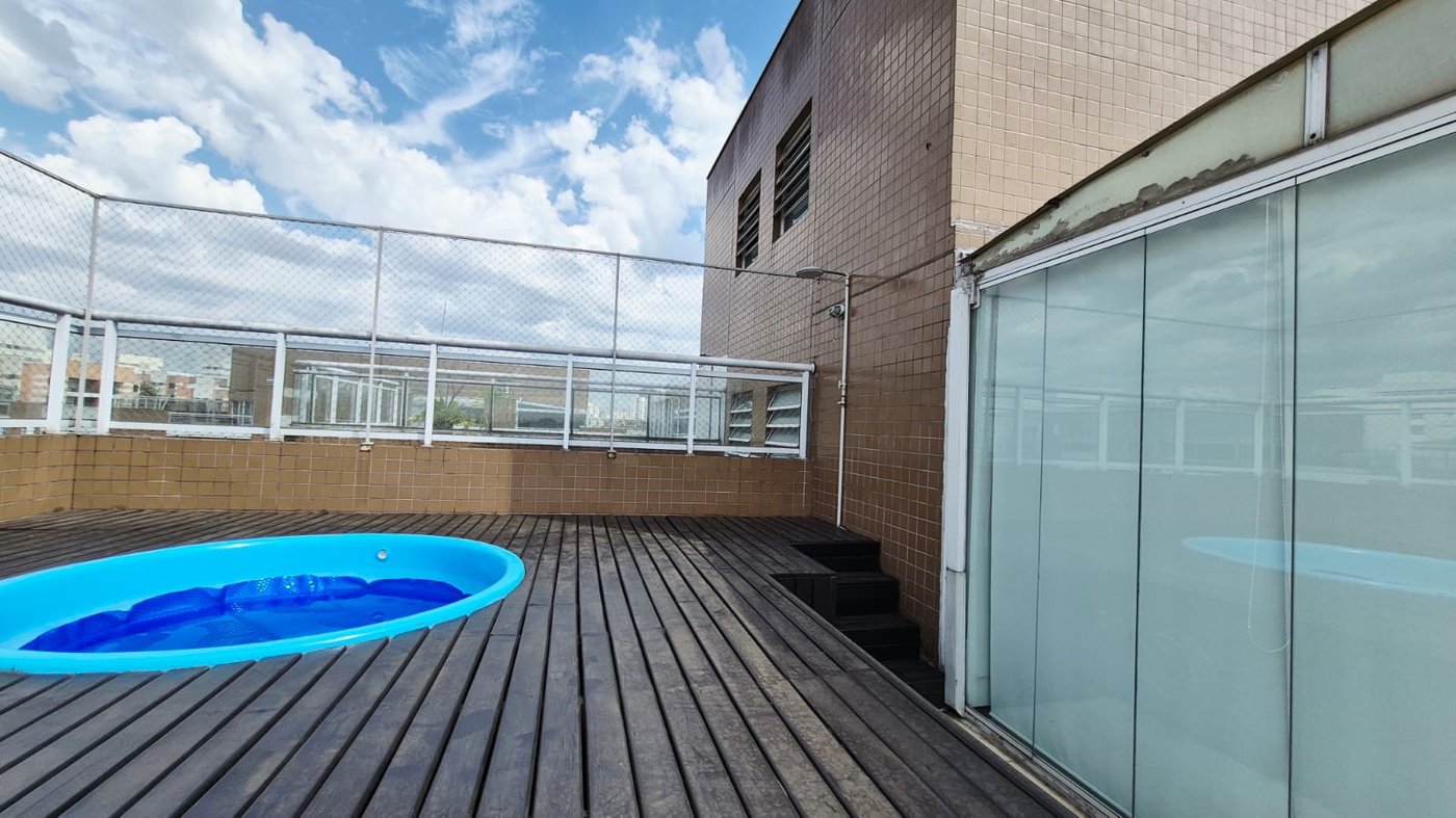 COBERTURA DUPLEX DE ALTO PADRÃO NA VILA SÃO FRANCISCO | 233 m²