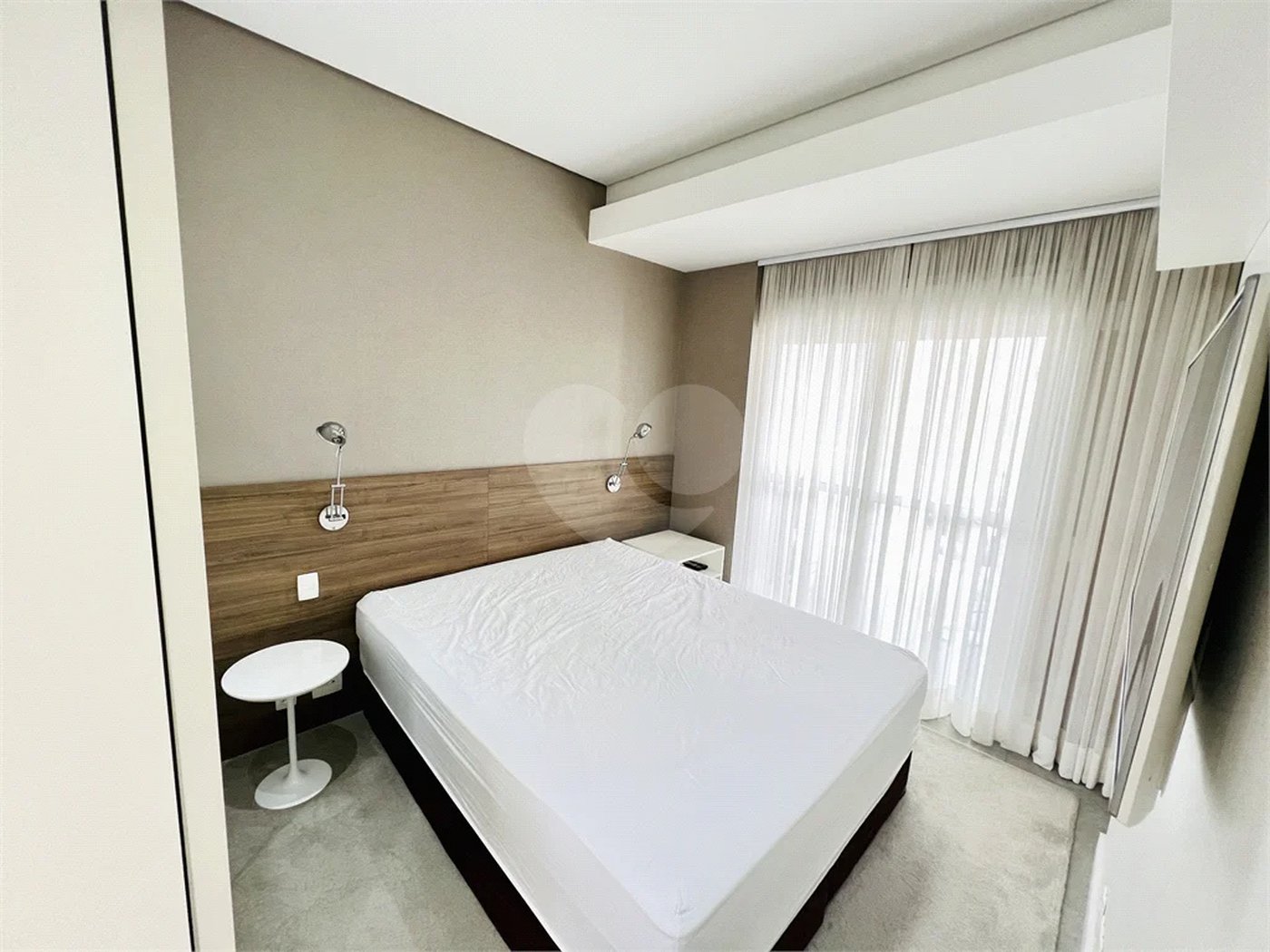 Apartamento venda / locação Vila Nova Conceição, 80m², andar alto, 1 suíte e 2 vagas