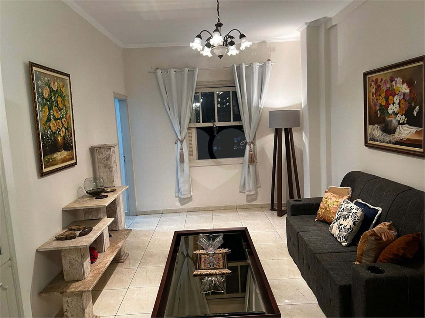 Apto à venda na V.Mariana/Aclimação - 110m2 - 3 Quartos/2 Banheiros - 800 m. metrô Paraíso.