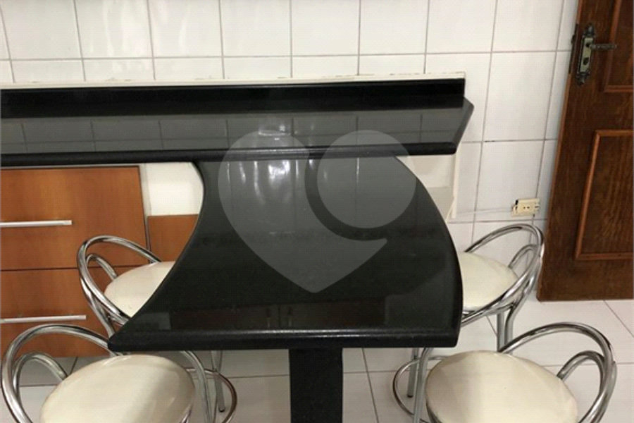 Casa à venda com 3 quartos, sendo 1 suíte, no condomínio Jardim das Pedras, São Paulo - SP