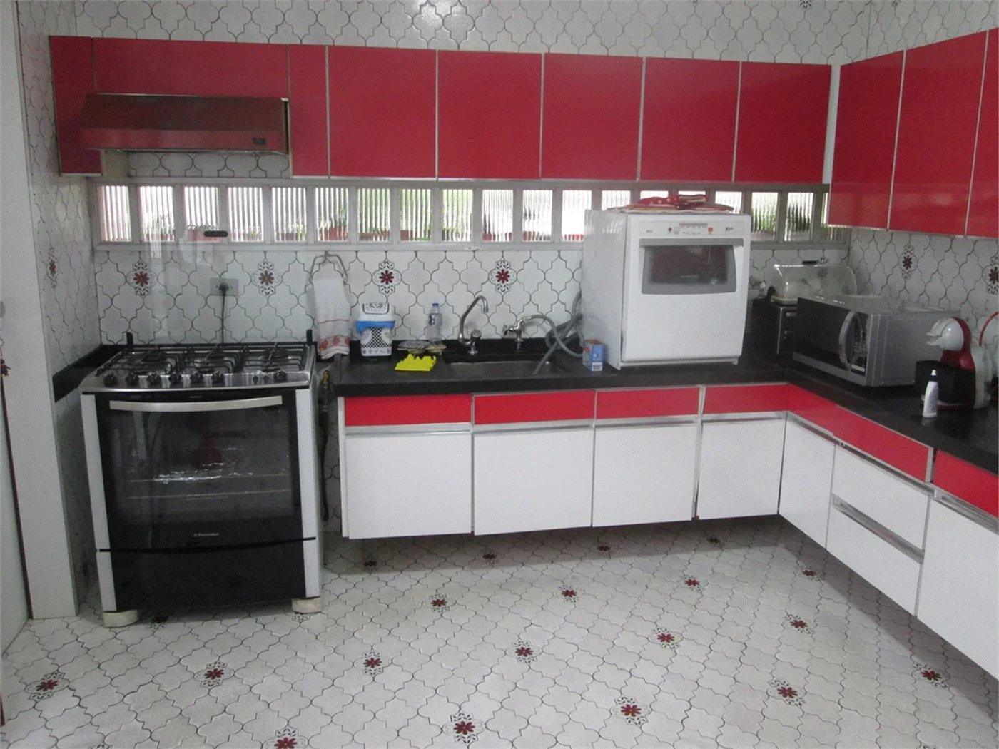 Casa à venda com 4 quartos, sendo 2 suítes,  em Jardim Guedala, São Paulo, SP